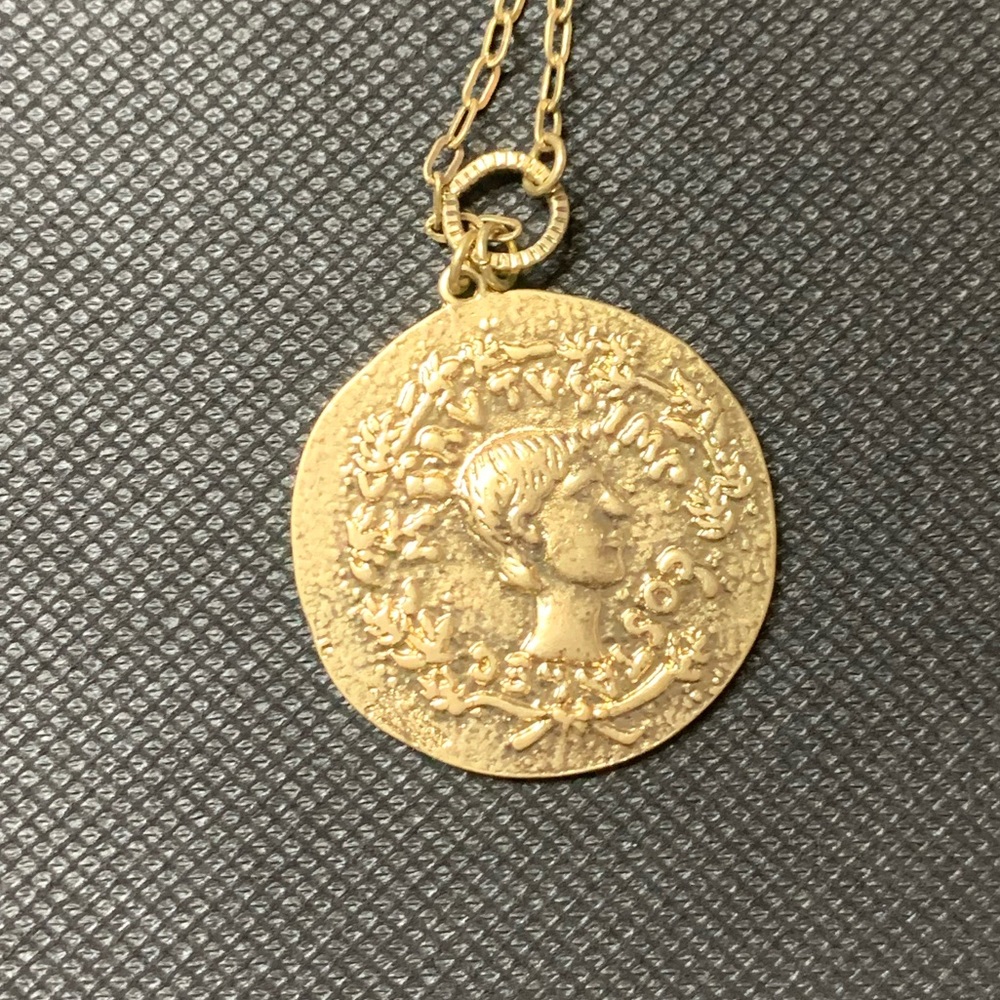 “Ancient” long Chain necklace